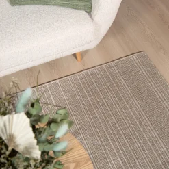 KAISLA sileäksi kudottu matto