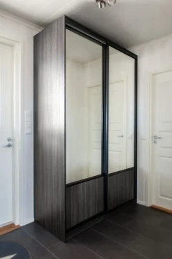 LAKEUS DESIGN liukuovikaappi mittatilauksena 140 x 60 x 250 cm